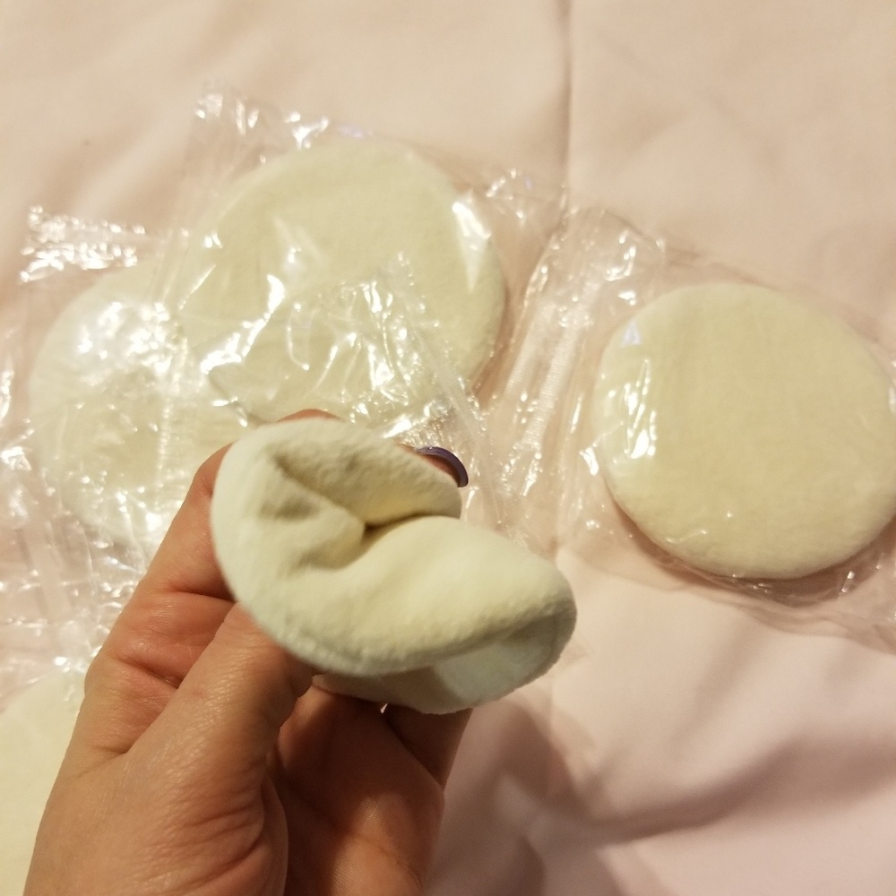 10 Velour Makeup Rounds, 3×3" Individually Wrapped - Picture 2 of 3